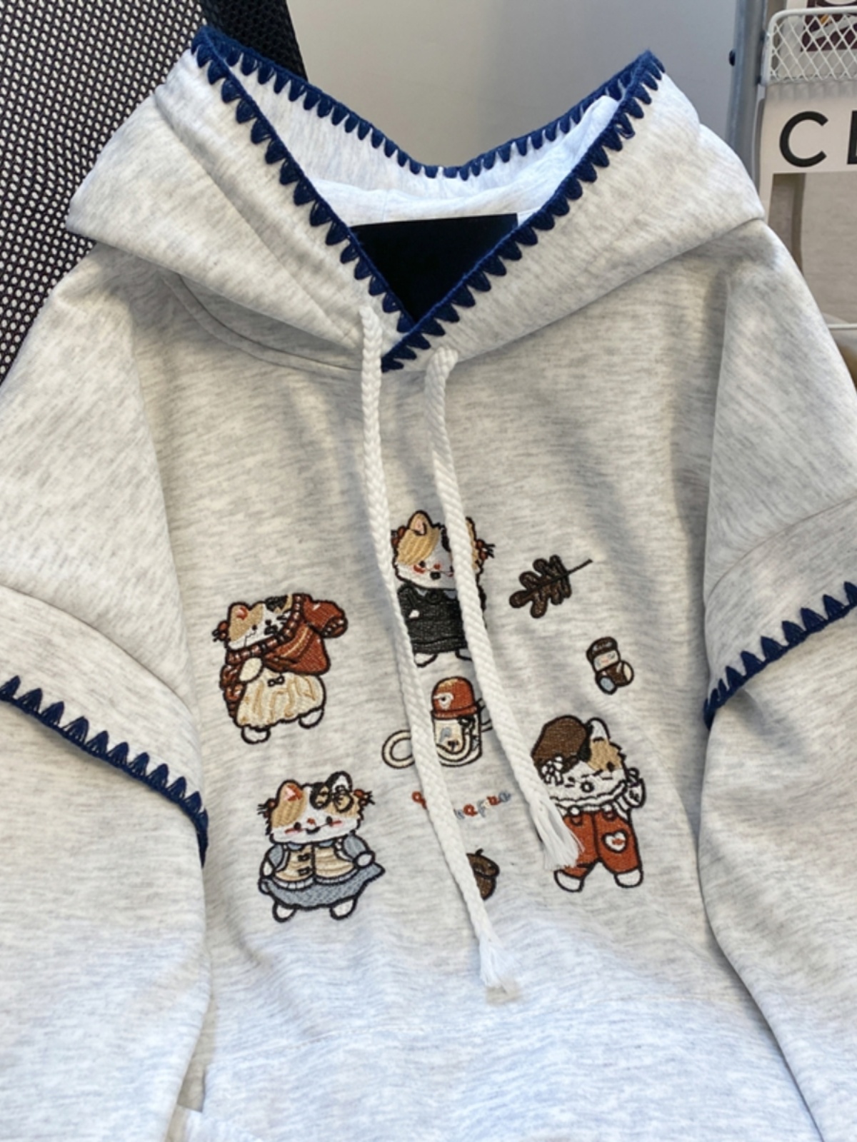 Moletom Feminino com Capuz de  - Embroidery Jacket avaliação e preço