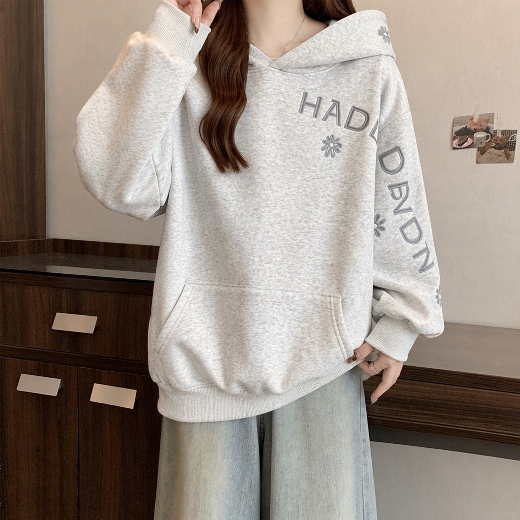 Moletom Feminino Liso com Capu - Embroidery Letter N avaliação e preço